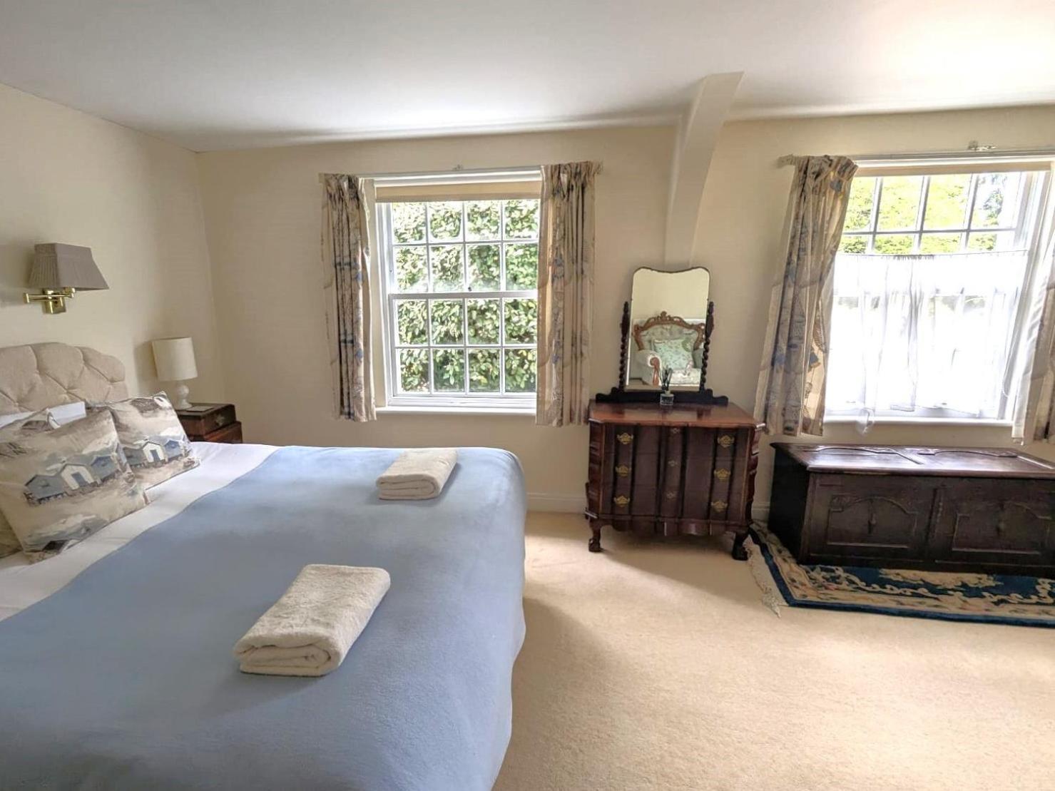 Georgian 2 Bedroom Apartment In Chichester With Free Parking - Chichester Holiday Properties Exterior foto